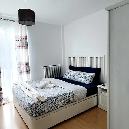 Appartement Beau Bien A 15 Minutes De Paris La Defense à Rueil-Malmaison Extérieur photo