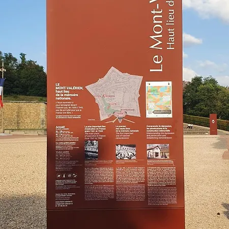 Appartement Beau Bien A 15 Minutes De Paris La Defense à Rueil-Malmaison Extérieur photo